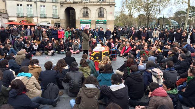 nantes-nuit-debout-plus-de-500-personnes-place-du-bouffay